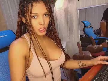 Chaturbate の mommyjeva