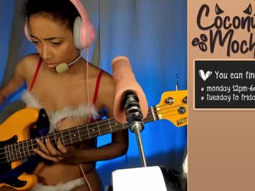 Chaturbate の alexxxiswilson