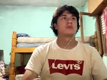 kiwke12 на Chaturbate