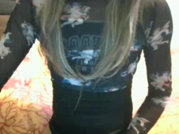 prisely on Chaturbate