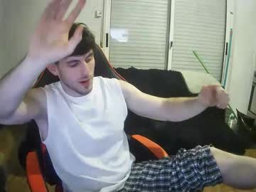 chicoblancolindo no Chaturbate