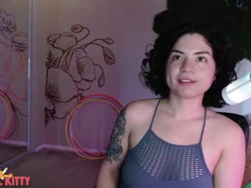 Chaturbate の festivalkittycici — 配信キャプチャ 2